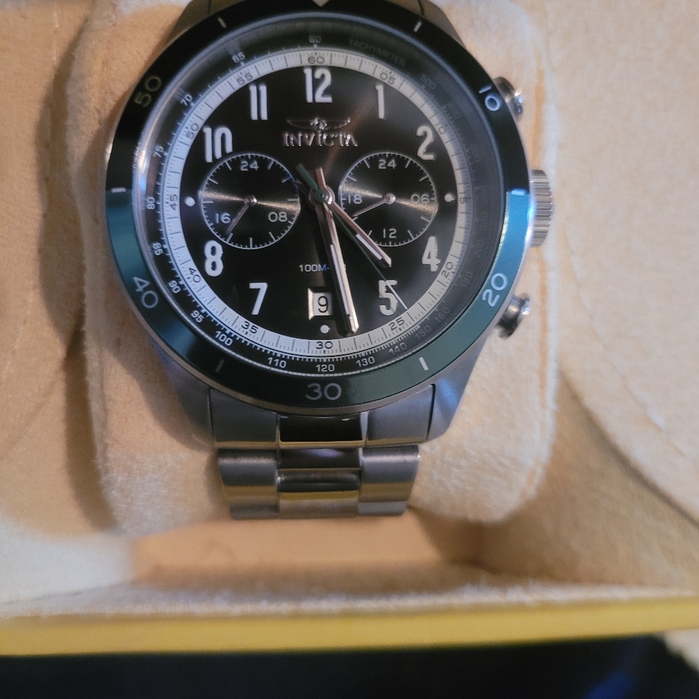 Invicta speedway chronograph quarts movement 46mm case